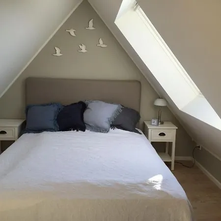 With 1 Bedroom *